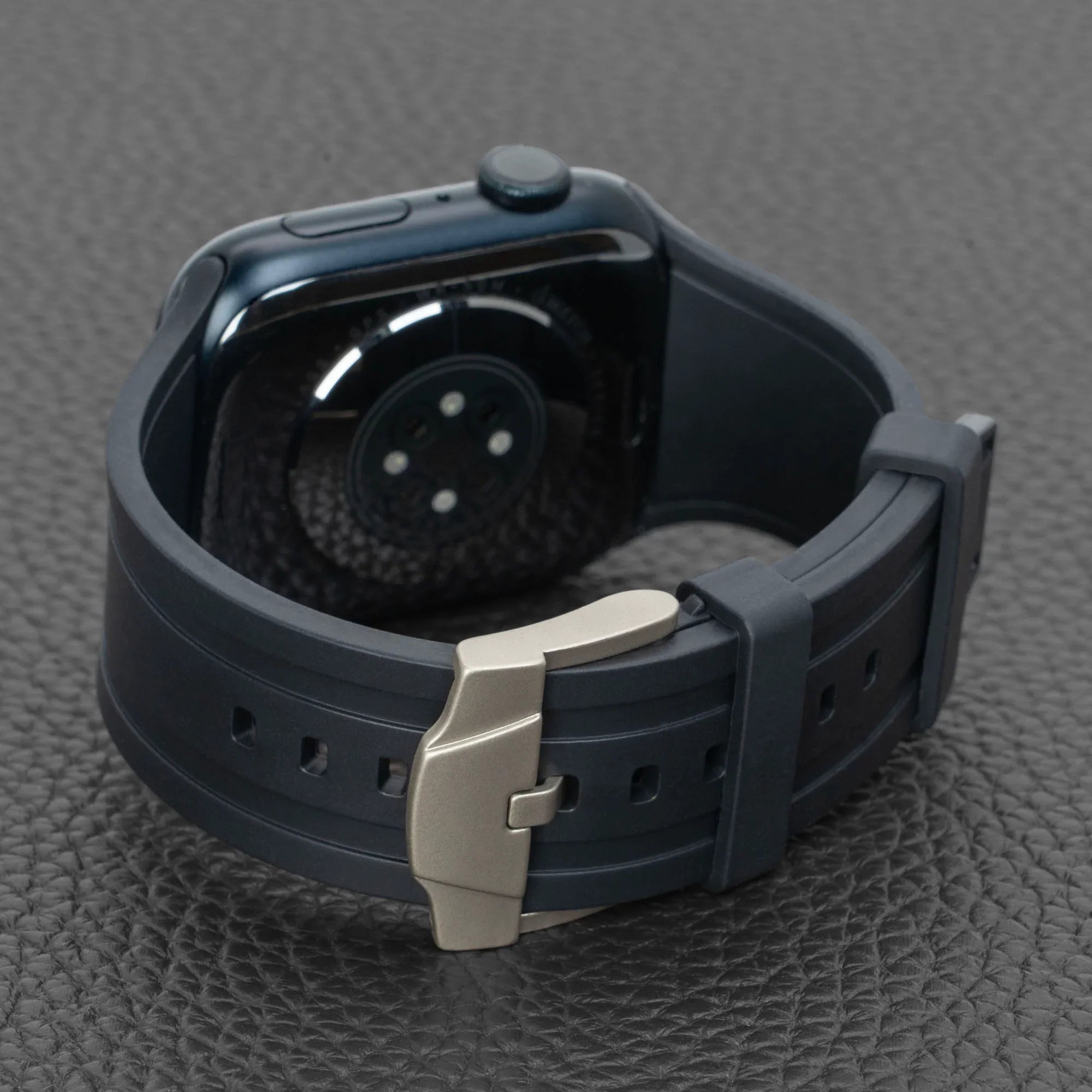 Torrii Watch 49/46/45/44mm Strap Jupiter - Black - Tashqila Torrii Watch 49/46/45/44mm Strap Jupiter - Black - Tashqila